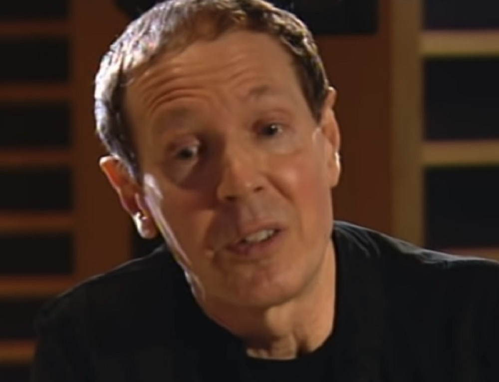 Preminuo poznati muzičar! Njegove pesme su obožavale sve generacije!