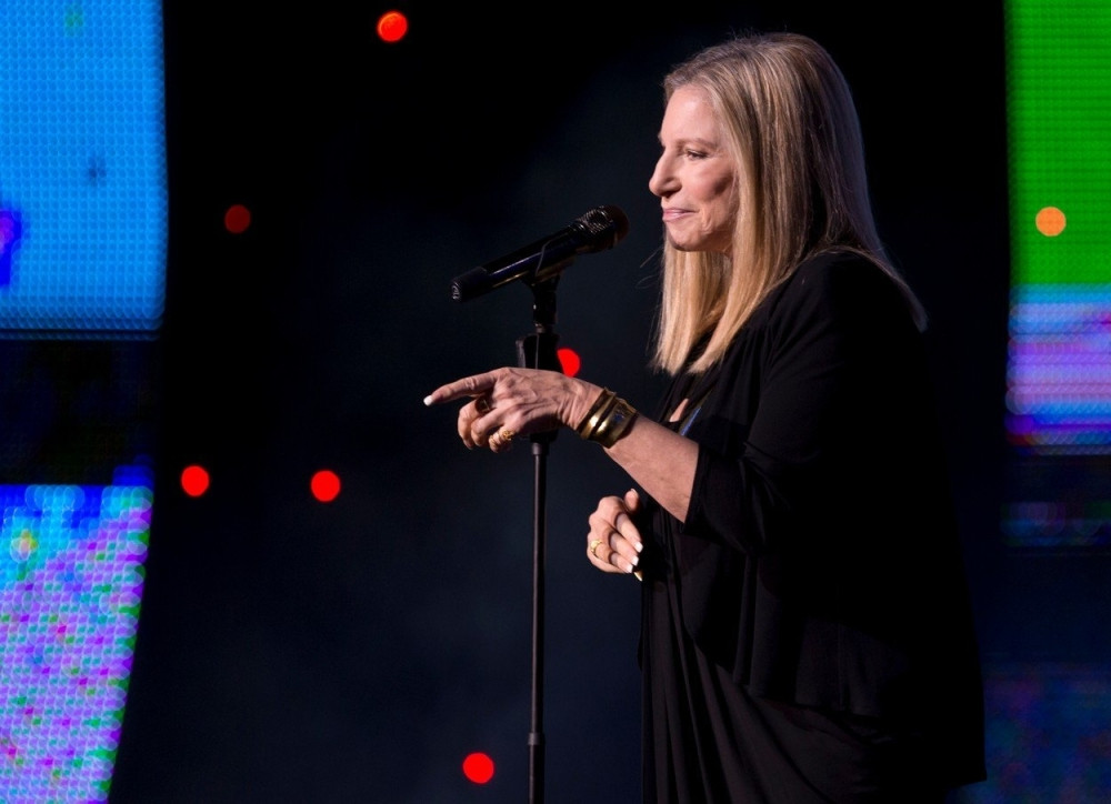 Barbara Strejsend uputila IZVINJENJE žrtvama Majkla Džeksona, nakon što je stala u odbranu SILOVATELJA