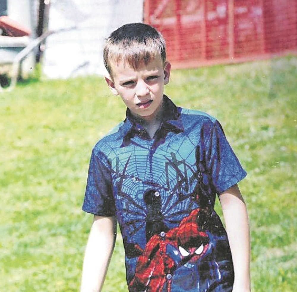 Stefana (11) je usmrtio traktor, selo Dedinac zavijeno u crno, najmiliji u šoku: "Moj bata je bio najvredniji od svih nas"