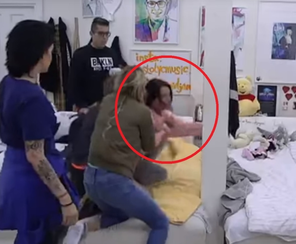 Krunićka izgrizla Maju po čitavom telu, obezbeđenje nikako nije moglo da joj pomogne! Krvoproliće u "Zadruzi", i to pred kamerama!