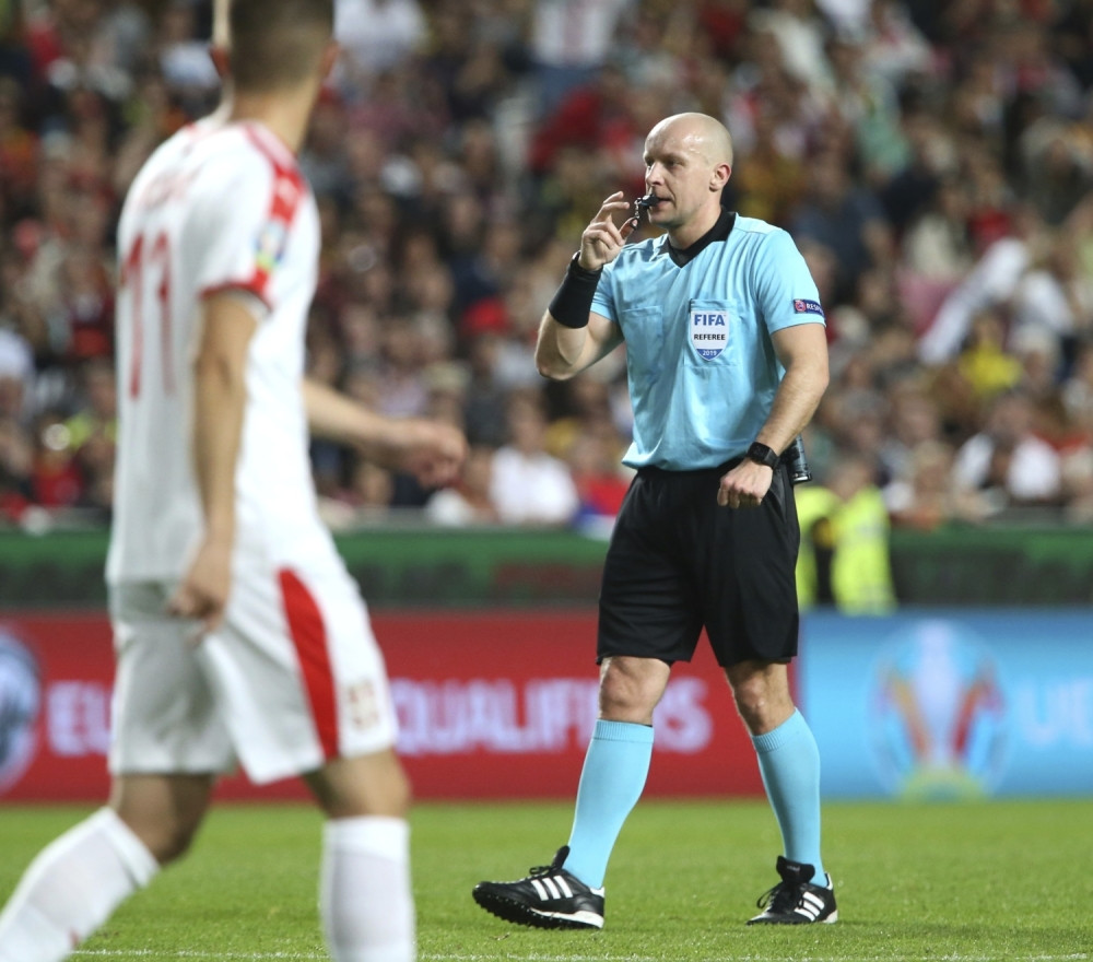 Lopta pogodila u ruku Rukavinu, POLJAK SVIRAO PENAL, pa poništio odluku! Ovo se nama dogodi jednom u sto godina! (VIDEO)
