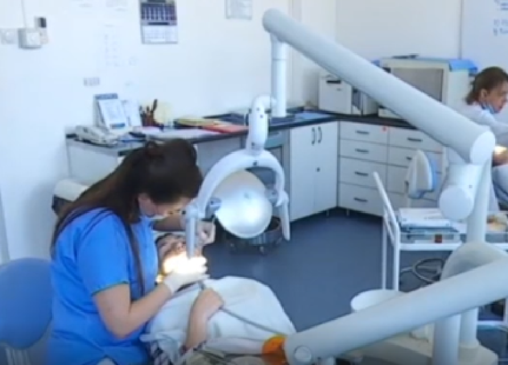 Besplatna popravka i vađenje zuba za sve građane, potrebno je samo jedno