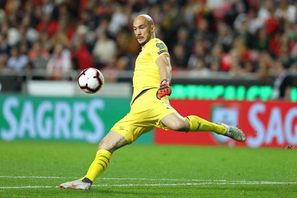 Dmitrović matiran u 12 sekundi, Valensija bolja u gradskom derbiju!