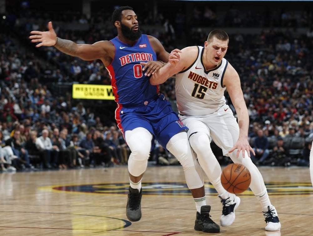 Nikola neverovatnom asistencijom izbacio pola tima iz igre! (VIDEO)