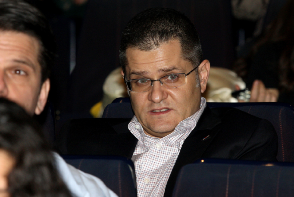 Vuk Jeremić posle odmora u Turskoj, koncerta u Austriji PORUČUJE sa Bleda: “Srbija je neuredna, a Slovenija je raj na zemlji!”