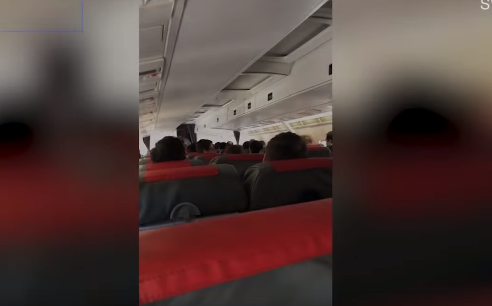 Gakav gaf, pilot sleteo, svi putnici su se VALJALI OD SMEHA, a onda je stjuard počeo da se pravda! (VIDEO)