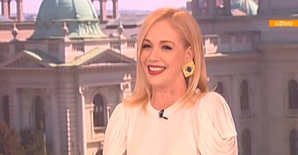 Jelena Rozga smuvala 10 godina mlađeg SRBINA: Ne odvajaju se, planiraju i zajednički život!