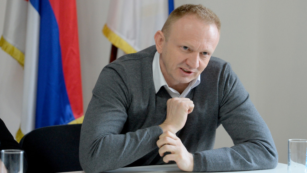 Na najbrutalniji način cenzuriše medije, ovo je dokaz crno na belo! (FOTO)