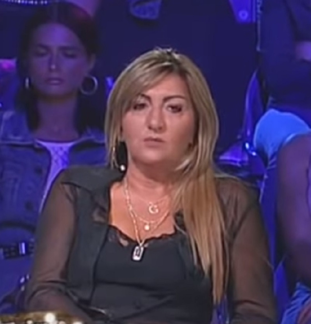 Davidova majka završila u BOLNICI! Ide joj krv na nos bez prestanka! Sve zbog NJE?!