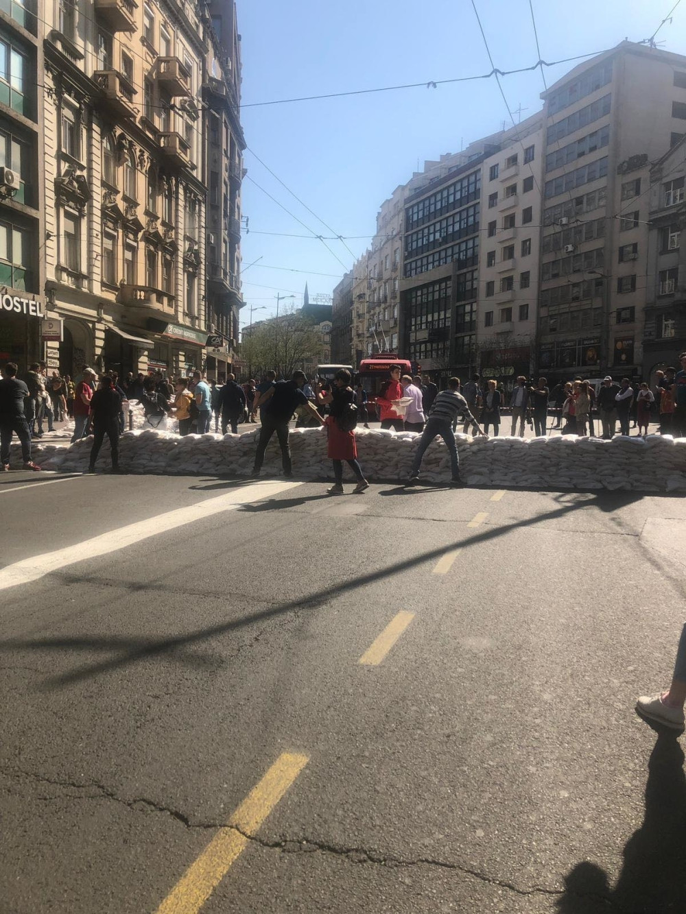 Đilasovci blokirali Beograd! Saobraćaj zaustavljen u oba smera! Građani taoci! (FOTO, VIDEO)