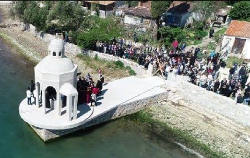 Dva dana do rušenja svetnje SPC! Crnogorci se ostrvili, ali Rus je rek'o: STOJ! (FOTO)