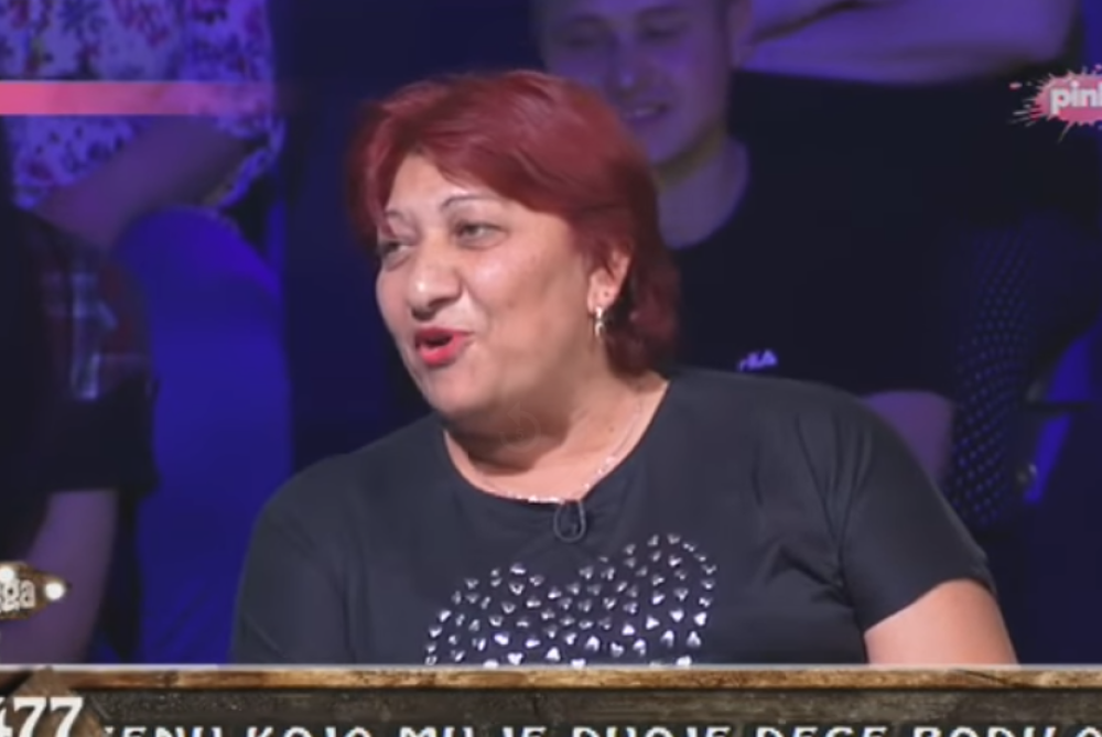 Radu su svi gledali i plakali zbog njenih izjava: Evo gde je i šta radi "konj-kamila"!