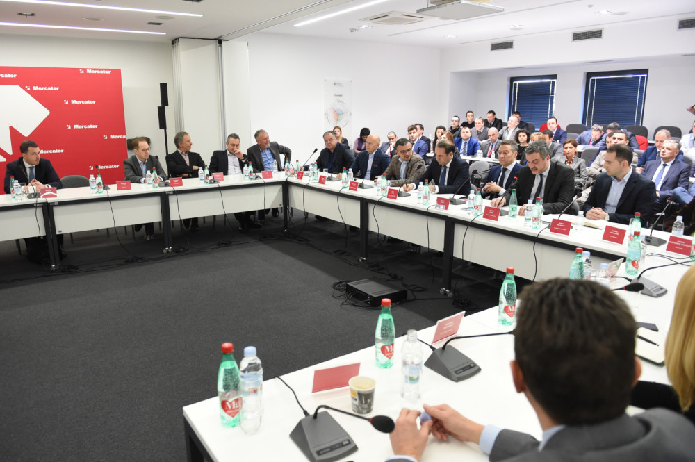 Balkanski gigant odlazi zauvek u istoriju! Evo šta će biti sa kompanijama koje posluju u njegovom sastavu