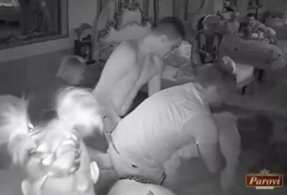 Tek što su se vratili, Elvin i Izabela uleteli u TUČU! Ukućani vrištali