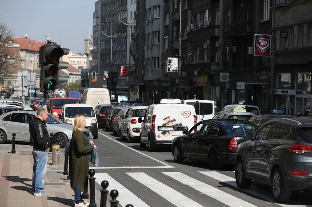 Za sat vremena zarade 400 dinara, a klijentele ima na pretek!