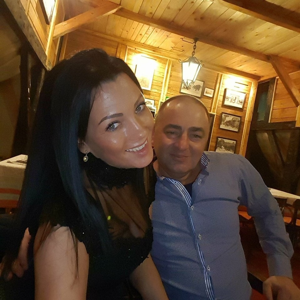 Siniša je Biljani zario nož u srce na rođendan, a pre toga pastorki (12) uradio jezivu stvar! Na suđenju se potukao sa njenim bratom!