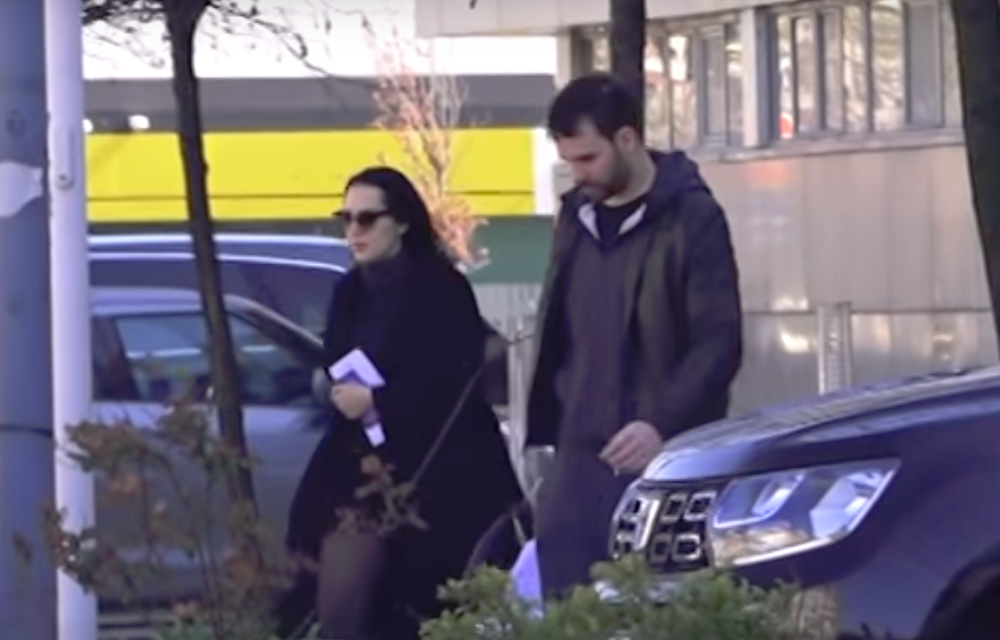 Prvi snimci Prijovićkine bebe! Uhvaćeni kako izlaze iz kuće da bi uspeli ovo tajno da obave! (VIDEO)