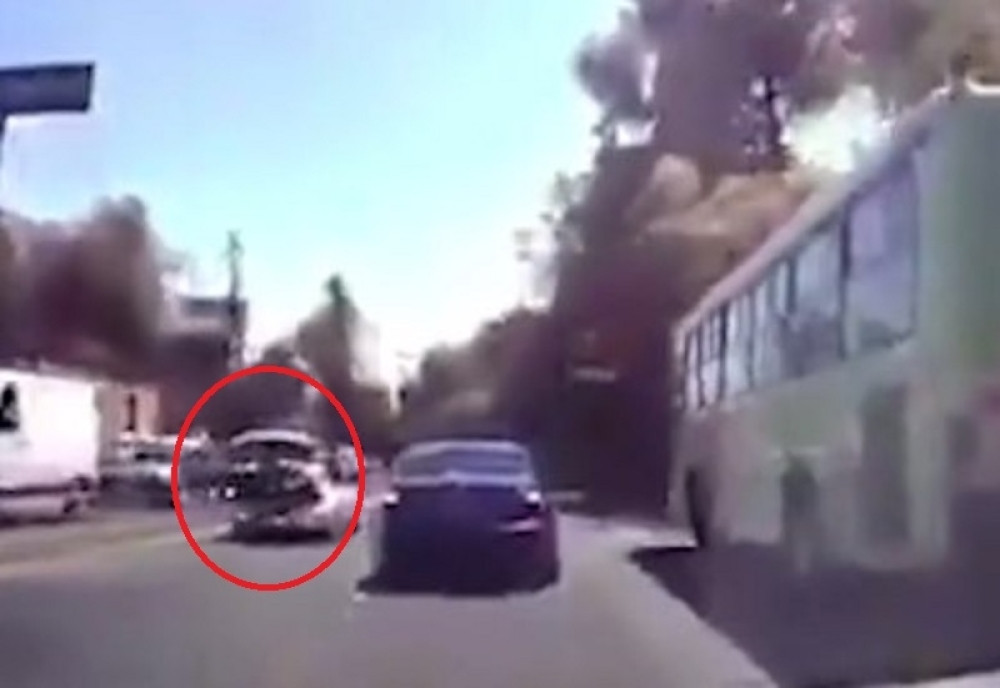 Suvozač snimao ispred sebe i uživao u vožnji! Odjednom je zanemeo od prizora koji je usledio, nikad ništa slično nije video! (VIDEO)