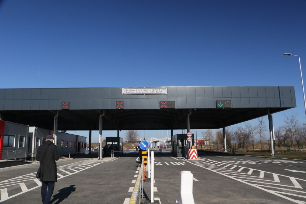 Bomba u autobusu, policija sve zatvorila