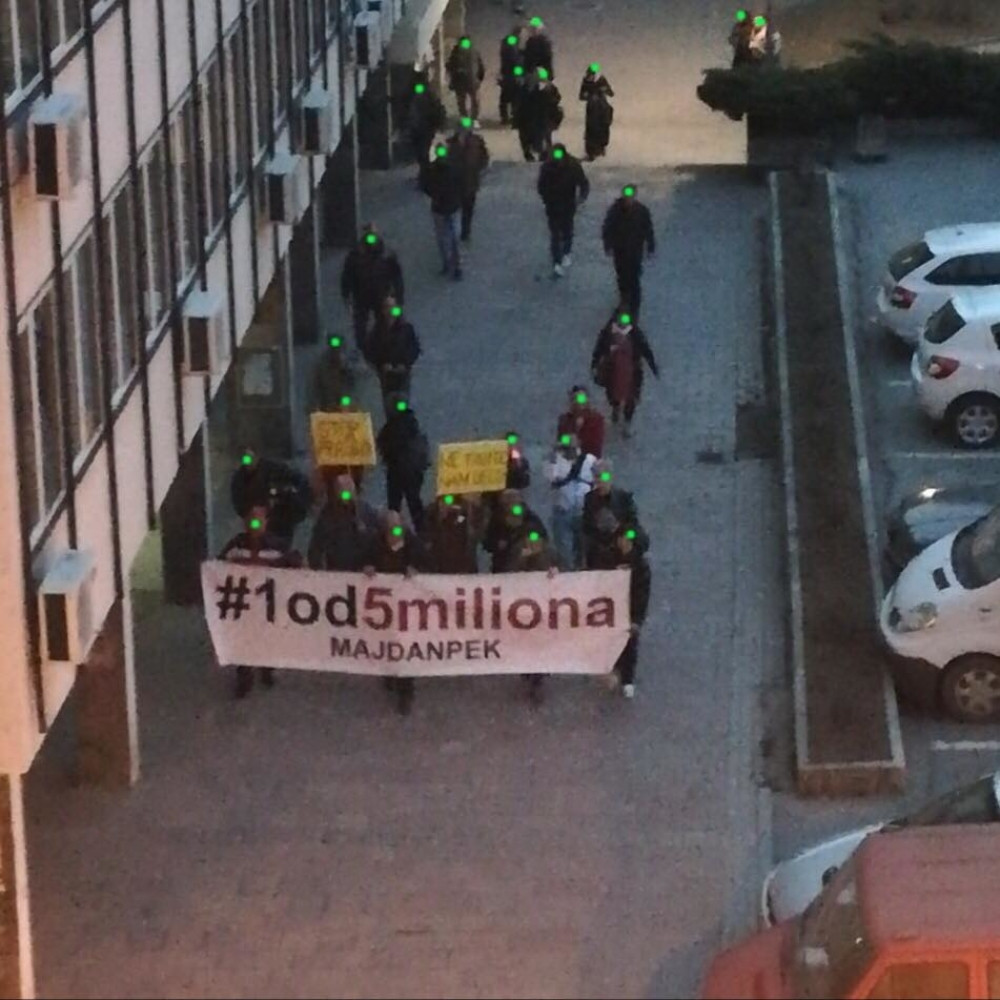 Pažljivo smo brojali demonstrante na ulicama, evo koliko ljudi je bilo na protestu! (FOTO)