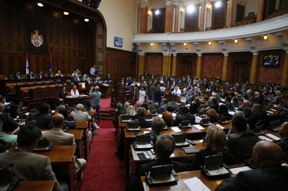 Tiče se radnih mesta i ugovora na neodređeno!