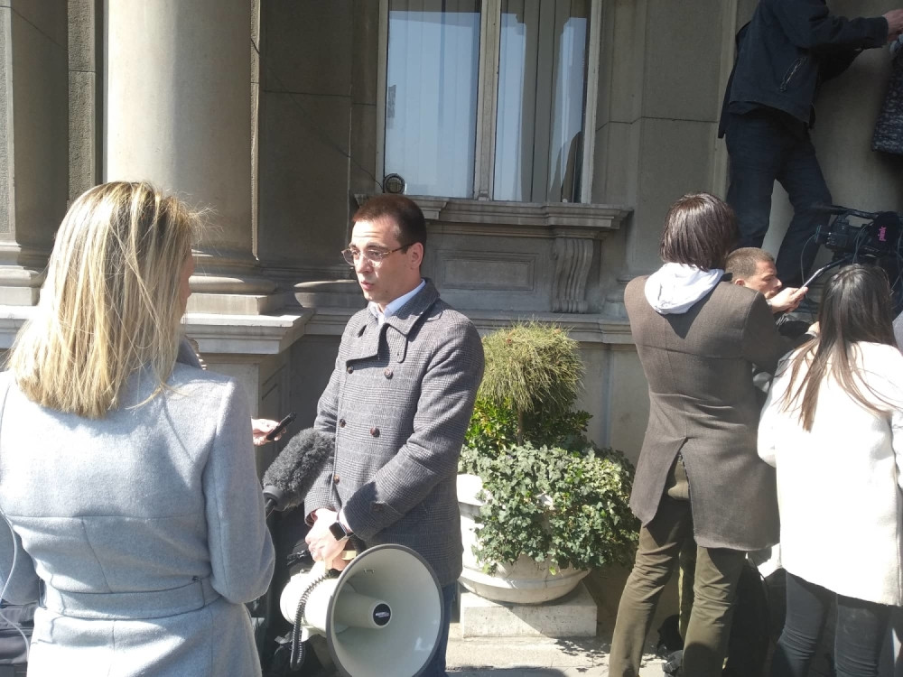 "Bastać i njegovi plaćenici danas su prekinuli radove u Čubrinoj ulici. Ako se blokada nastavi..."