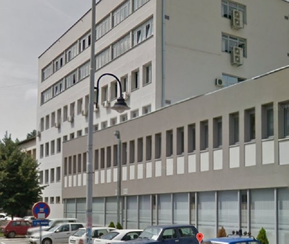 Referent za prijem i overu dokumenta i još dve radnice primali mito?