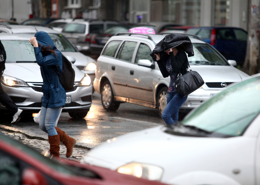 Danas oblačno sa pljuskovima, a narednih dana... Spremite se!