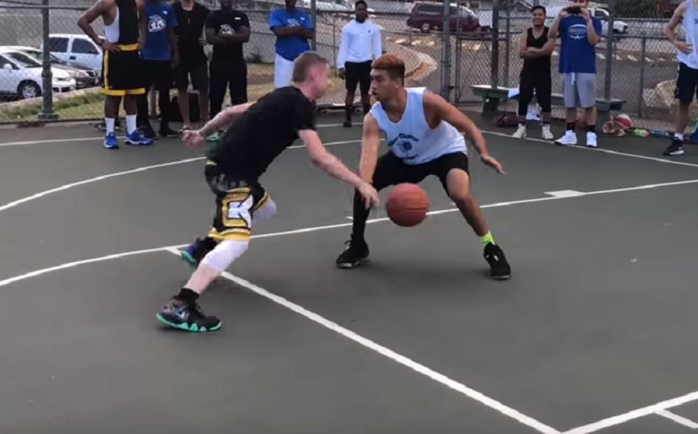 Predstavljamo vam PROFESORA, čoveka koji na terenu uči ostale! (VIDEO)