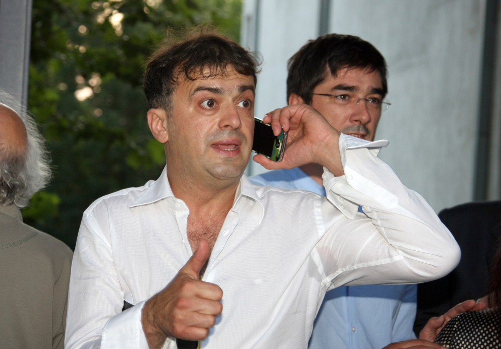 Povela se javna svađa zbog jedne devojke, glumac u besu pominjao go*na! (FOTO)