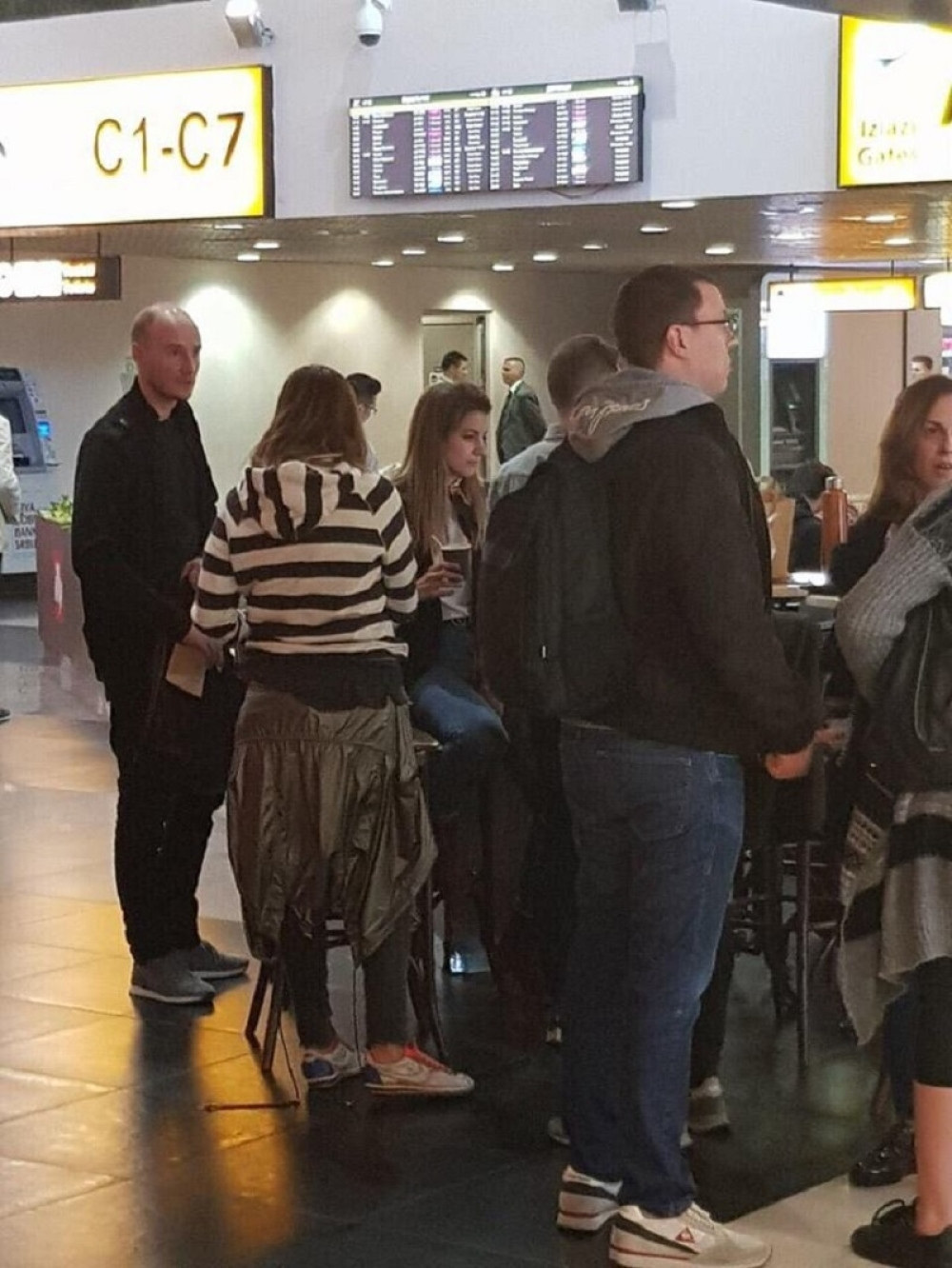 Balša uhvaćen na aerodromu, možete li da pogodite GDE IDE? (FOTO)