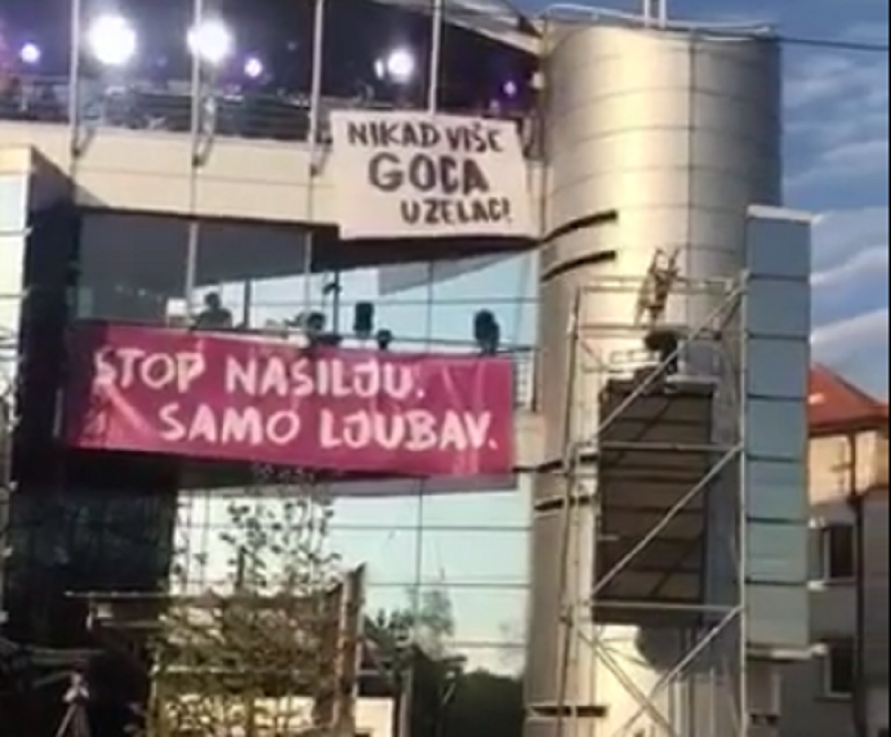 Željko Mitrović okitio zgradu, spremio piće, a onda se pojavili Đilas, Jeremić i Obradović!