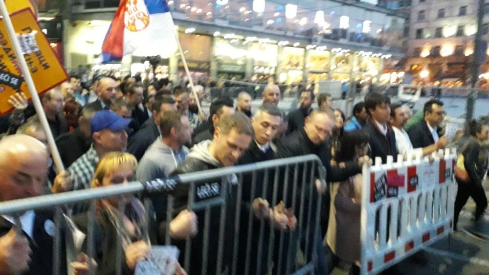 Grad je demoliran, pogledajte scene koje predstavljaju vrhunac ludila!