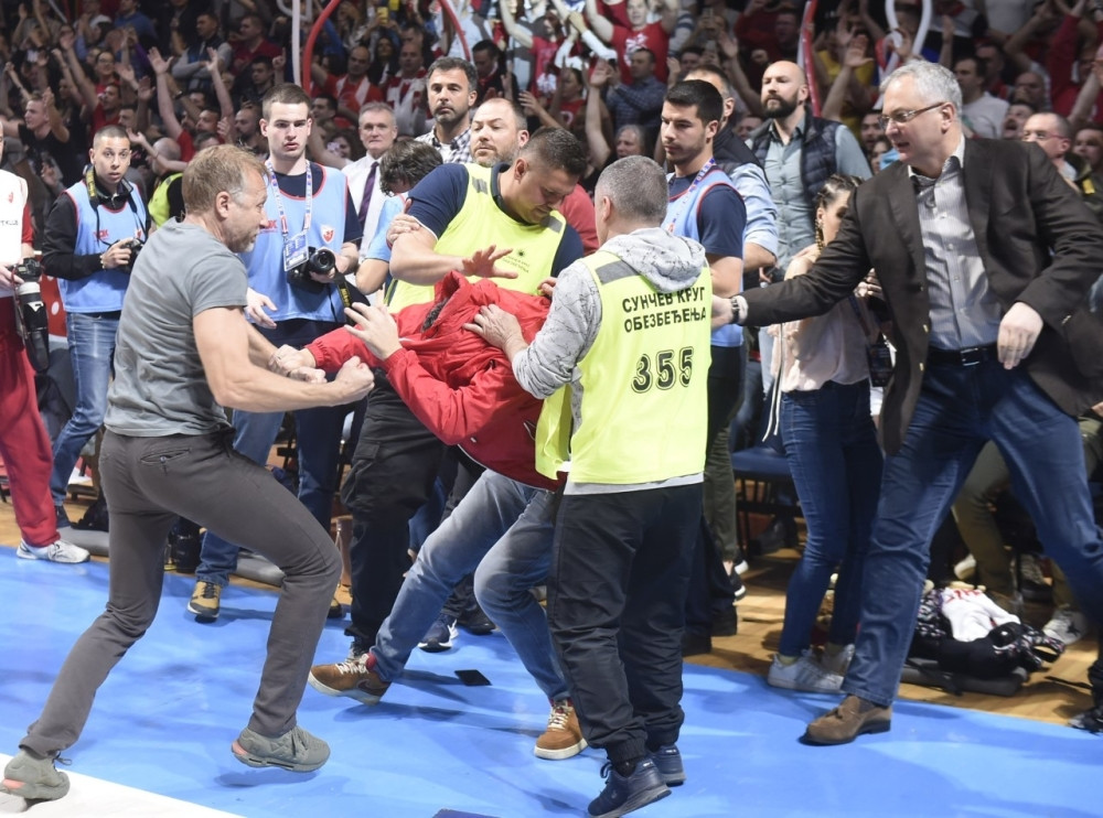 Milan Kalinić saslušan u policiji zbog sukoba na utakmici!