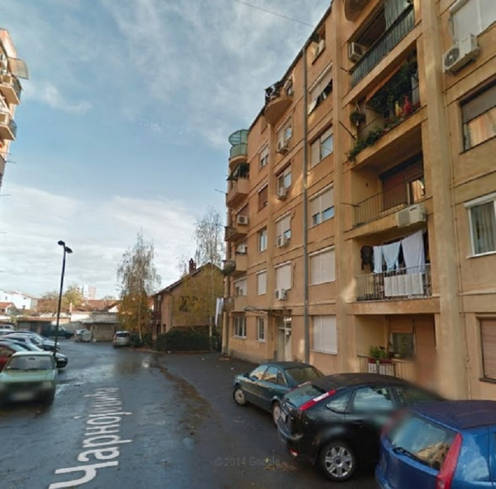 Išla unazad da uhvati bolji kadar i pala sa ivice krova zgrade! Stanari su samo čuli zapomaganje: "UPOMOĆ, UPOMOĆ... IVA, IVA..."