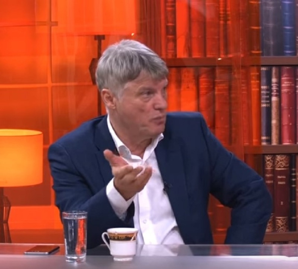 Marić pitao Lazanskog: "Ko će da brani Srbiju kad nas proglašavaju zločincima, ko se ne plaši Haga"... Usledio je fascinantan odgovor (VIDEO)