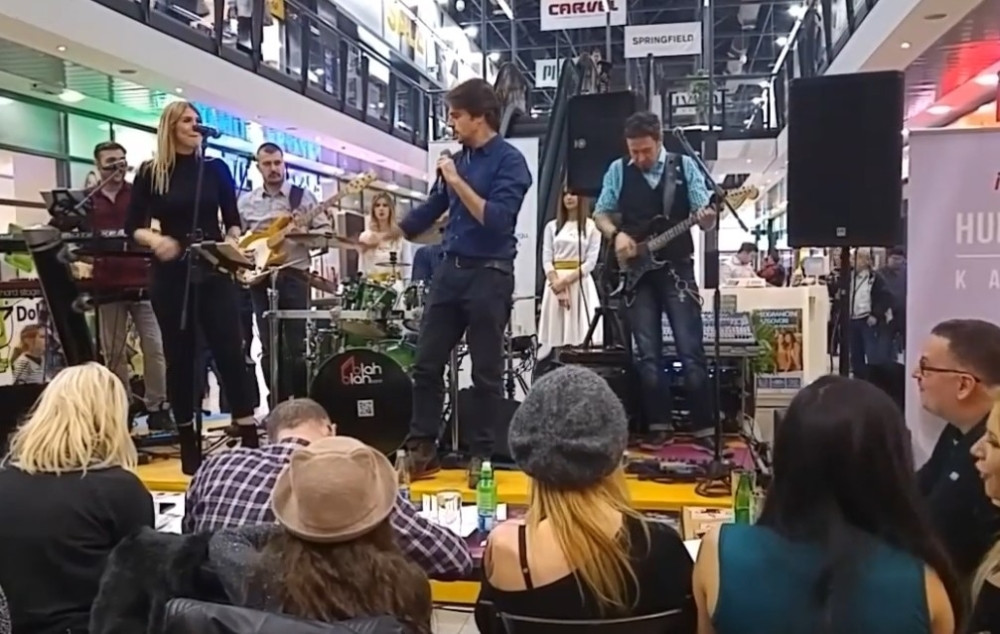 Zvezde pevaju na humanitarnim VIP karaokama uz bend Plutonia