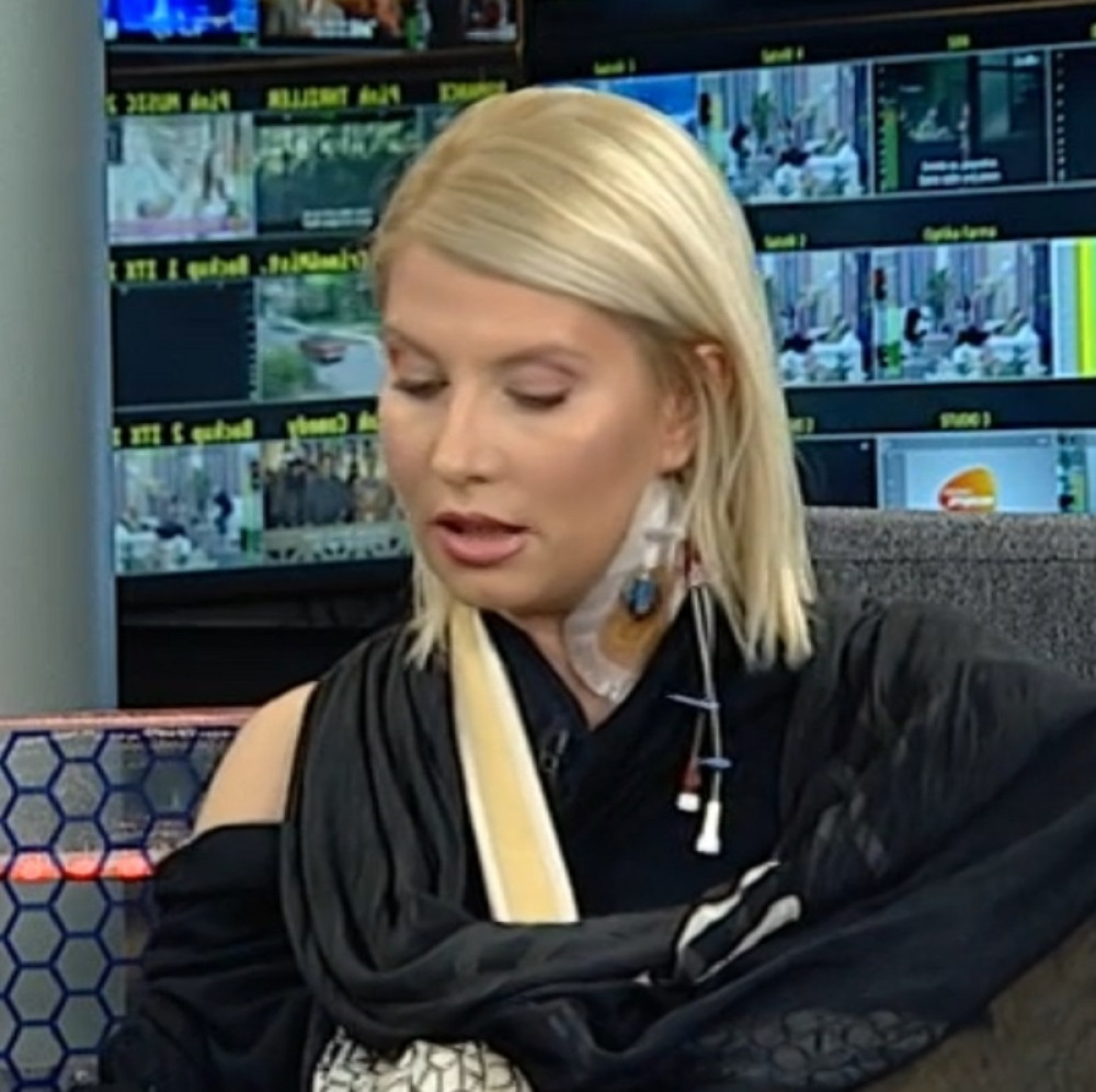 Sa knedlom u grlu Dea ispričala kroz kakve muke je prošla! Opisala trenutak kada se probudila nakon operacije!