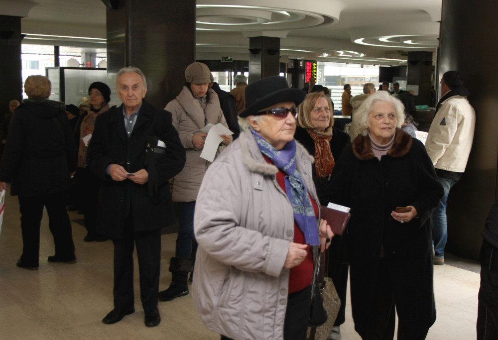 Evo ko će sve imati pravo na porodičnu penziju!