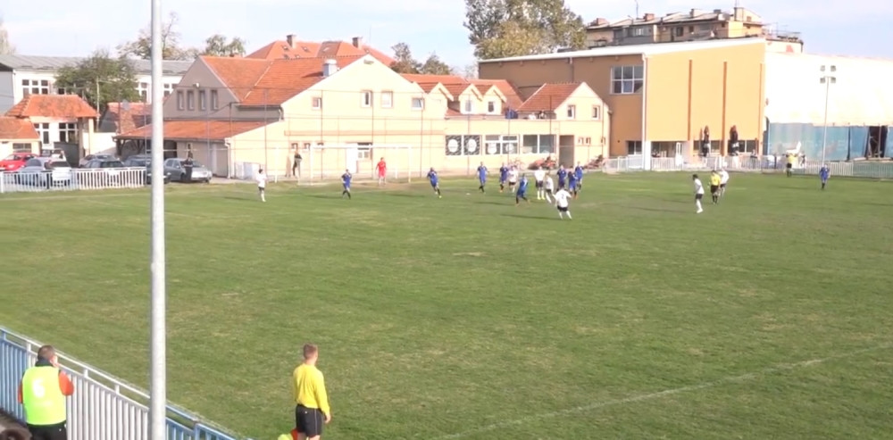 Igrač brutalno prebijen dok je policija nemo posmatrala! (FOTO)