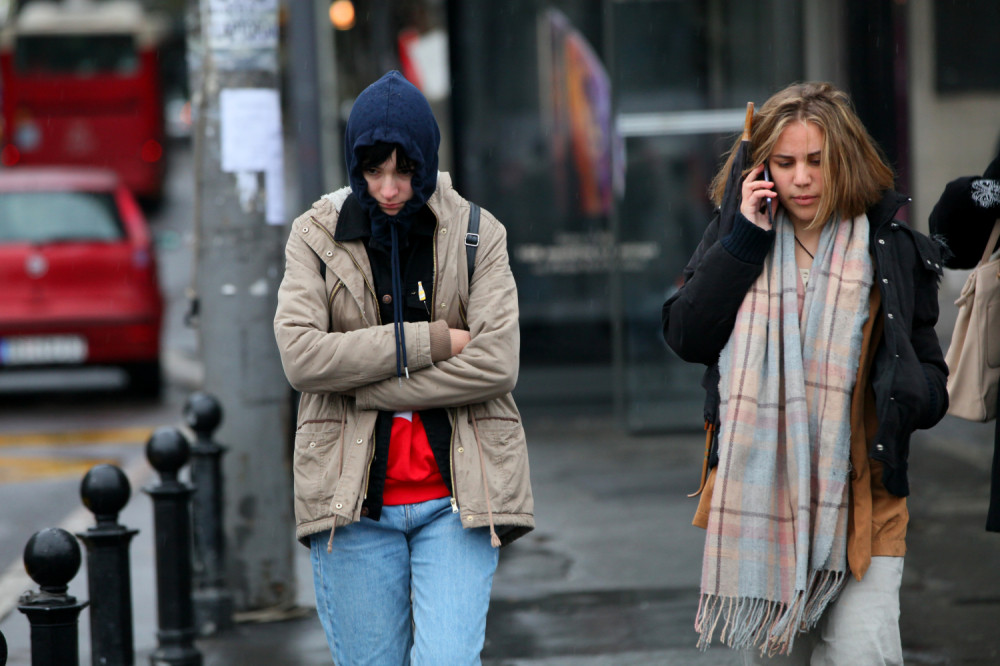 Stiže zahlađenje! Negde će pljuštati kiša, a negde padati SNEG!
