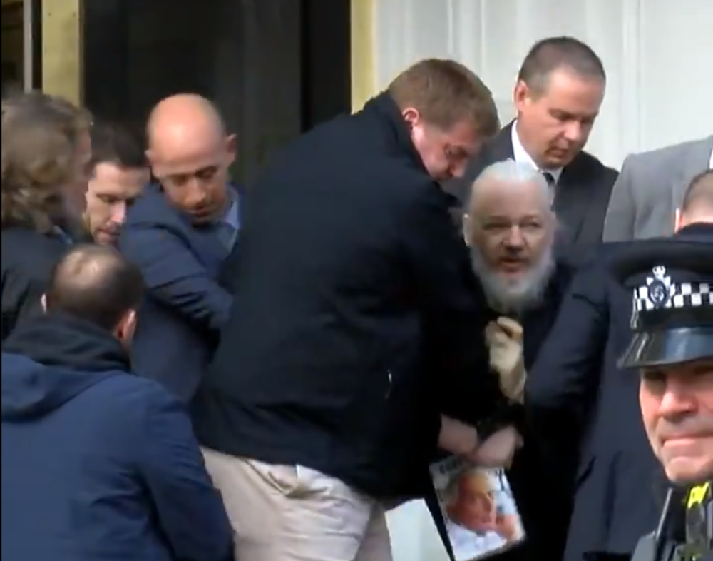 Amerikanci hteli da kidnapuju i otruju Asanža!