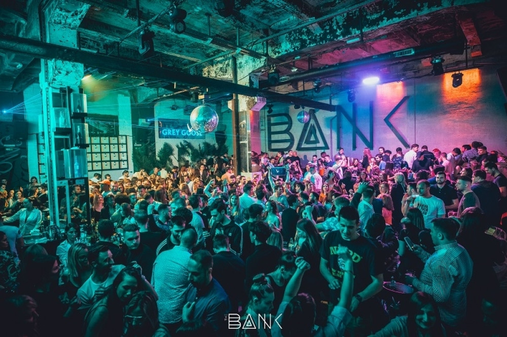 Ludaaa žurka je pred vama!