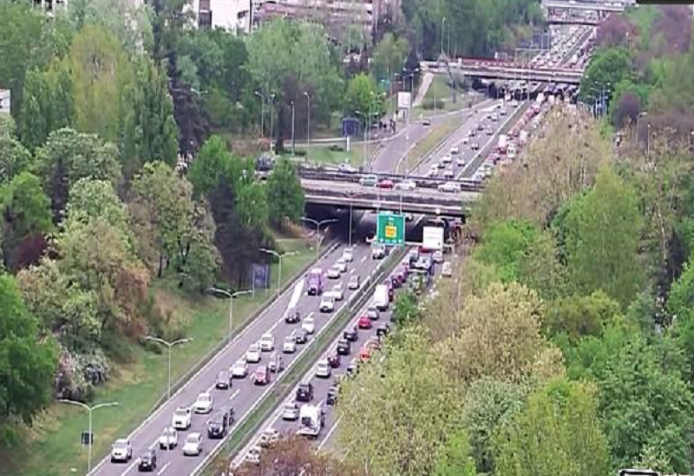 Lančani sudar kod Arene - Kolona duga šest kilometara, saobraćaj zaustavljen u OBA SMERA?! (FOTO)