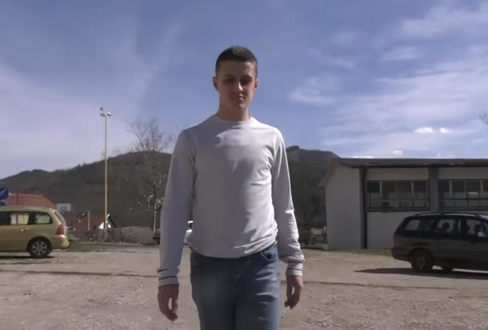 Bruka u školi, autističnom dečaku ne daju da ide na časove, izjava direktora RAZBESNELA RODITELJE!