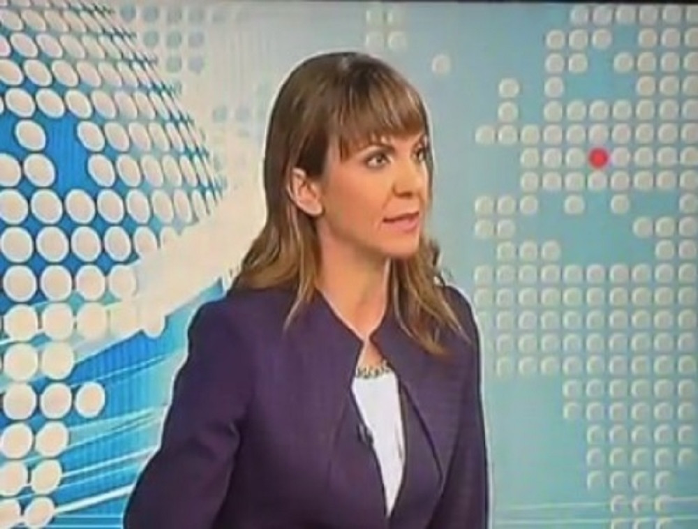 Voditeljka Dnevnika se zbunila i nasmejala gledaoce! Njena reakcija za tren oka okupirala društvene mreže (VIDEO)