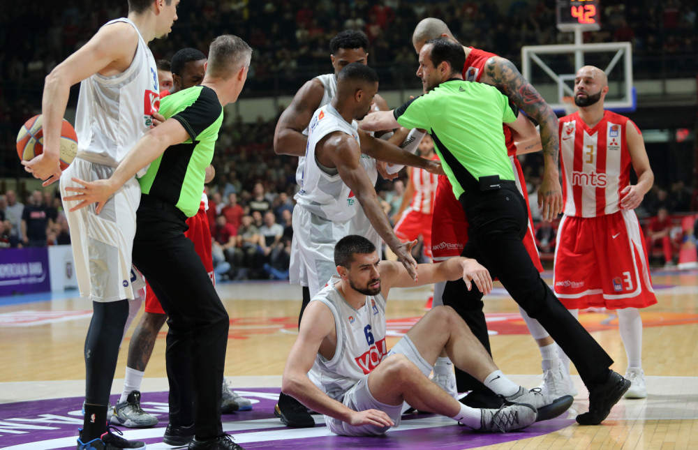 Novo saopštenje Budućnosti: Poništite finalnu seriju, obavestićemo Evroligu