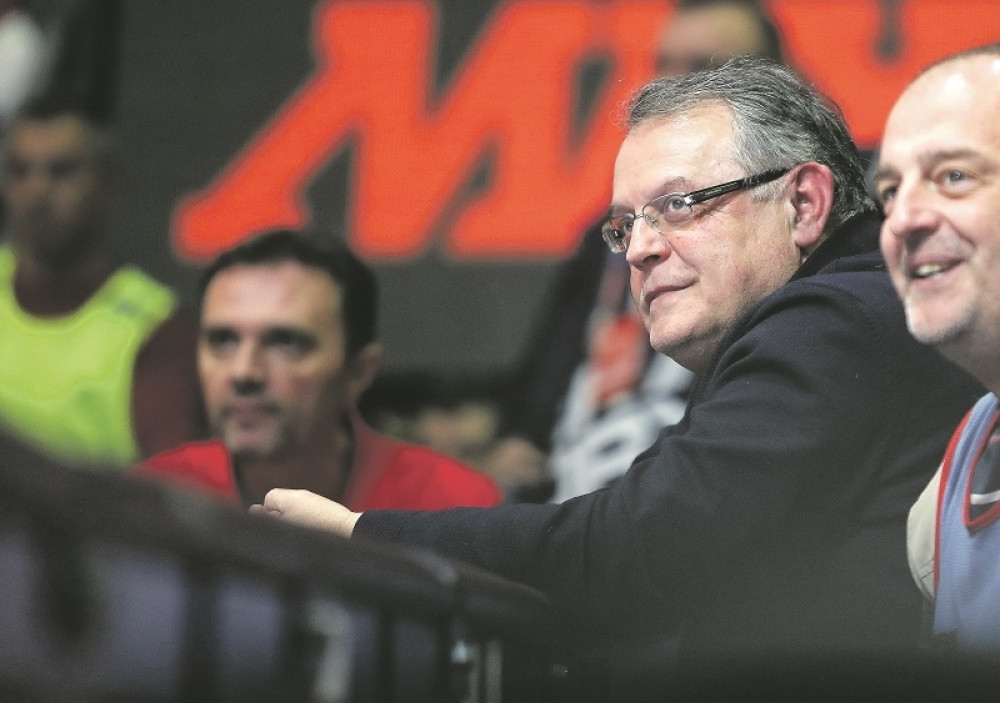 Mijailović i Trinkijeri grobari srpske košarke, a venci, sveće i cveće su delo poremećenog uma!