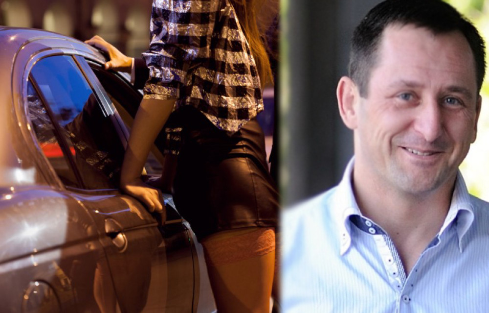 Morale su da naprave 4 fotke, na jednoj su bile GOLE, a na ostalima su slikale samo međunožje! OVA ŽENA ih je dovodila Mihajlu!