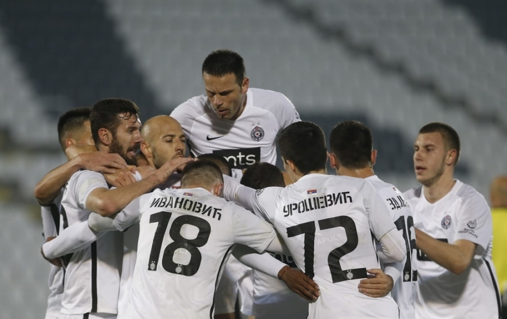 Crno-beli kao iz najboljih dana, UBEDLJIVO SAVLADAN Čukarički pred praznim tribinama (VIDEO)